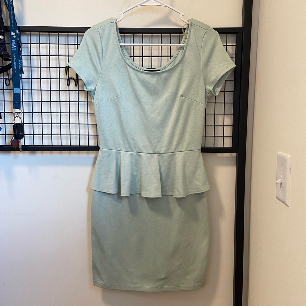 EUC | Timing women’s bodycon ruffle dress — medium